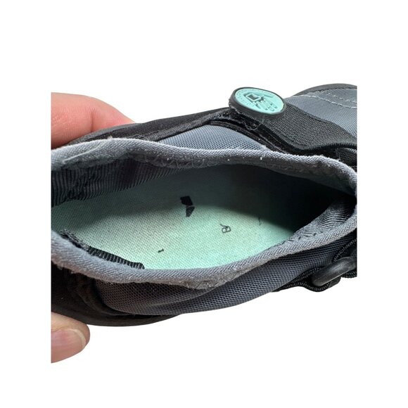 Body Glove Black & Gray Aqua Water Shoes With Strap Girls Size 13 - Picture 8 of 12